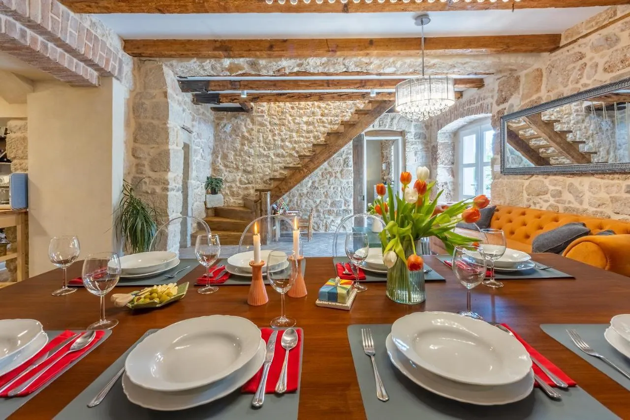 Villa Bell Aria Grizane-Belgrad Croatia